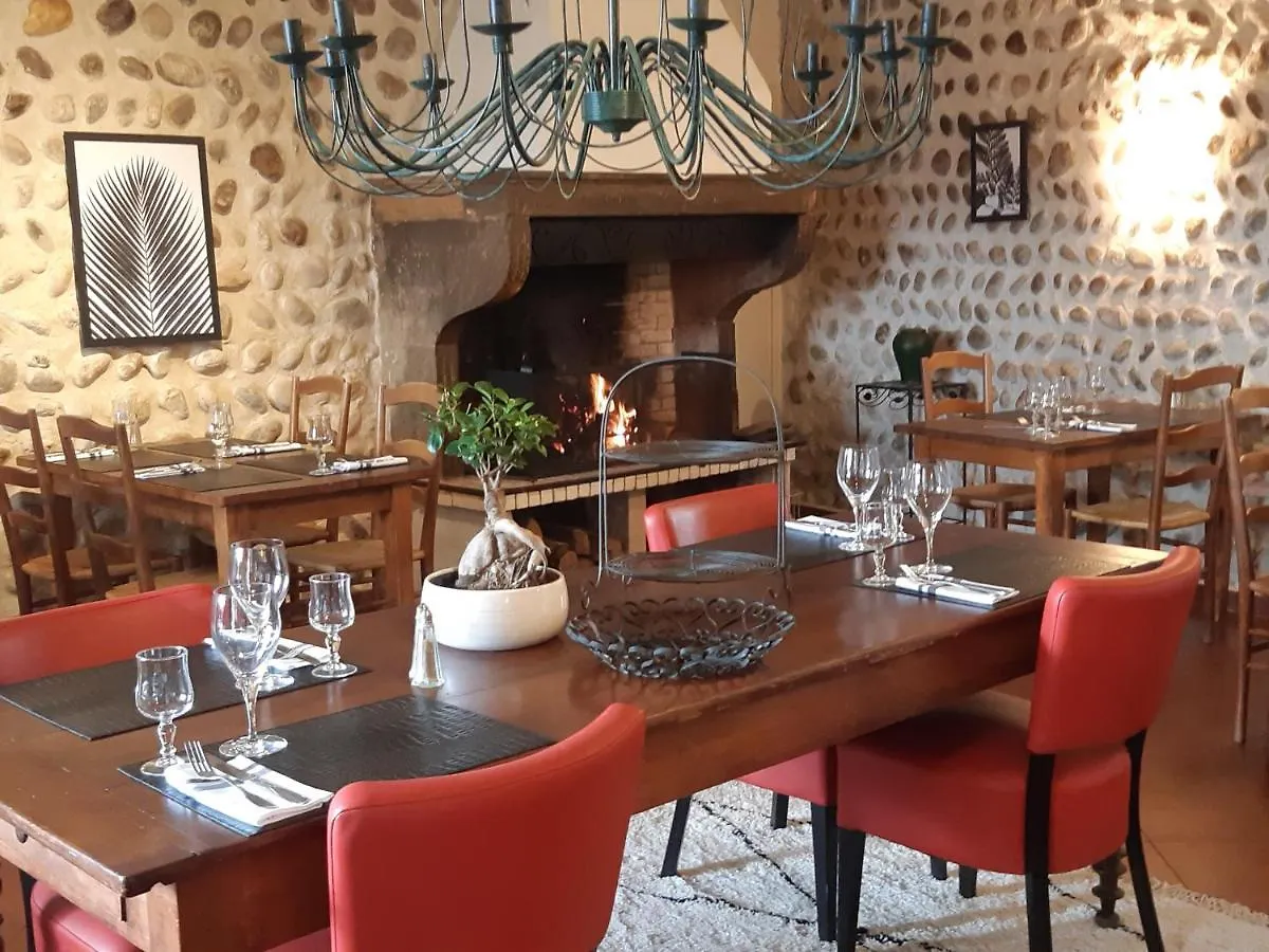 L'Auberge Des Collines Granges-les-Beaumont Hotel