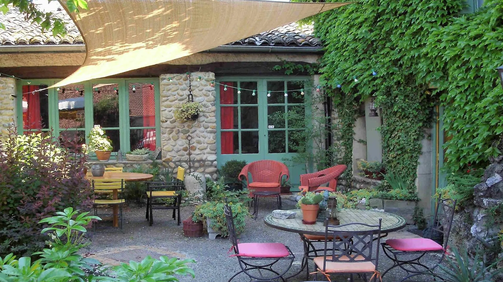 L'Auberge Des Collines Granges-les-Beaumont